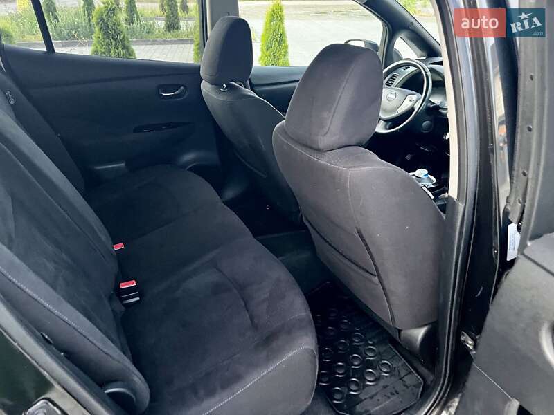 Хэтчбек Nissan Leaf 2015 в Ивано-Франковске