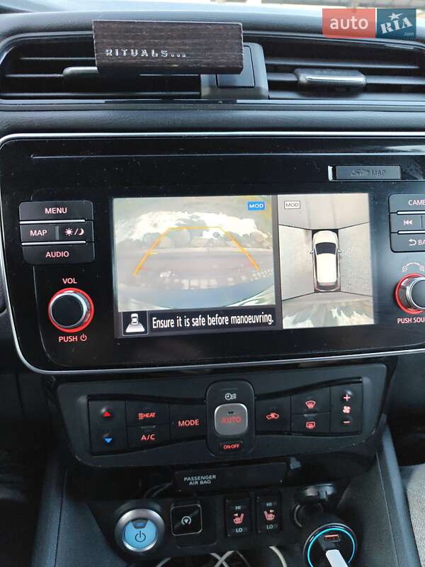 Хетчбек Nissan Leaf 2018 в Мостиській