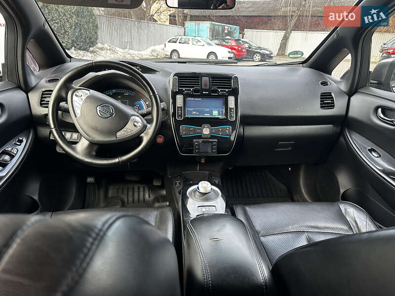 Хэтчбек Nissan Leaf 2013 в Луцке