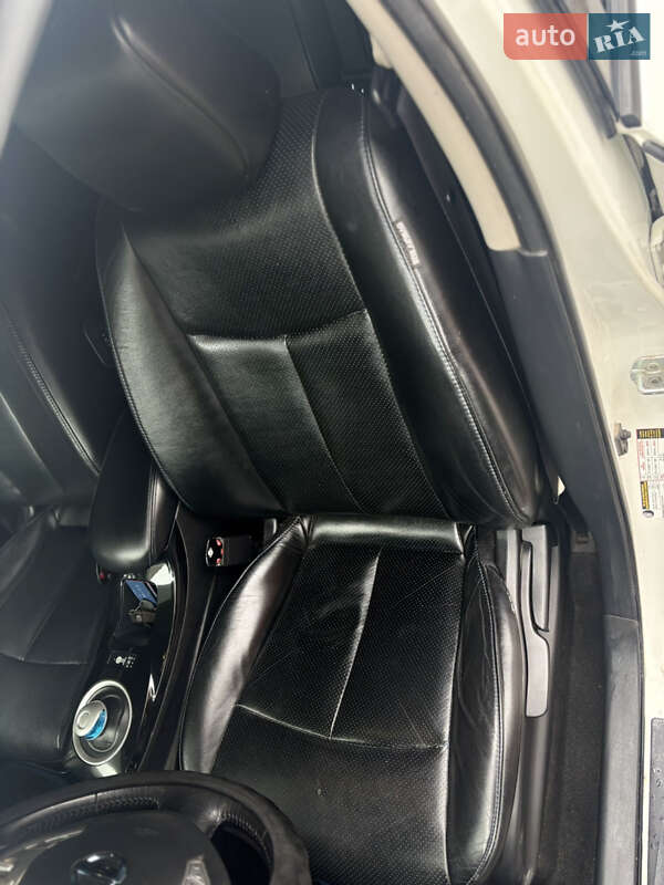 Хэтчбек Nissan Leaf 2015 в Каменец-Подольском