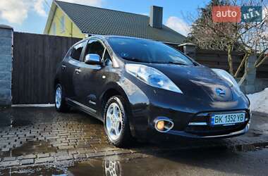 Хэтчбек Nissan Leaf 2014 в Ровно