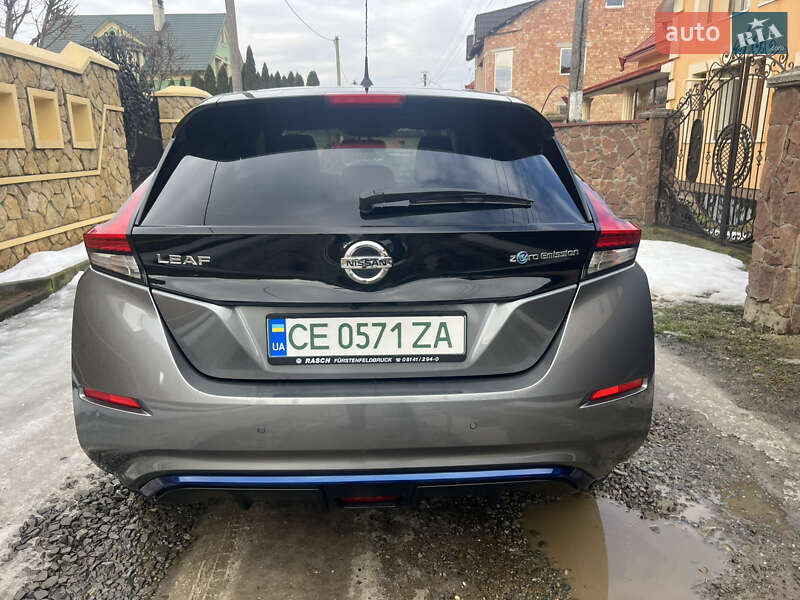 Хетчбек Nissan Leaf 2018 в Чернівцях