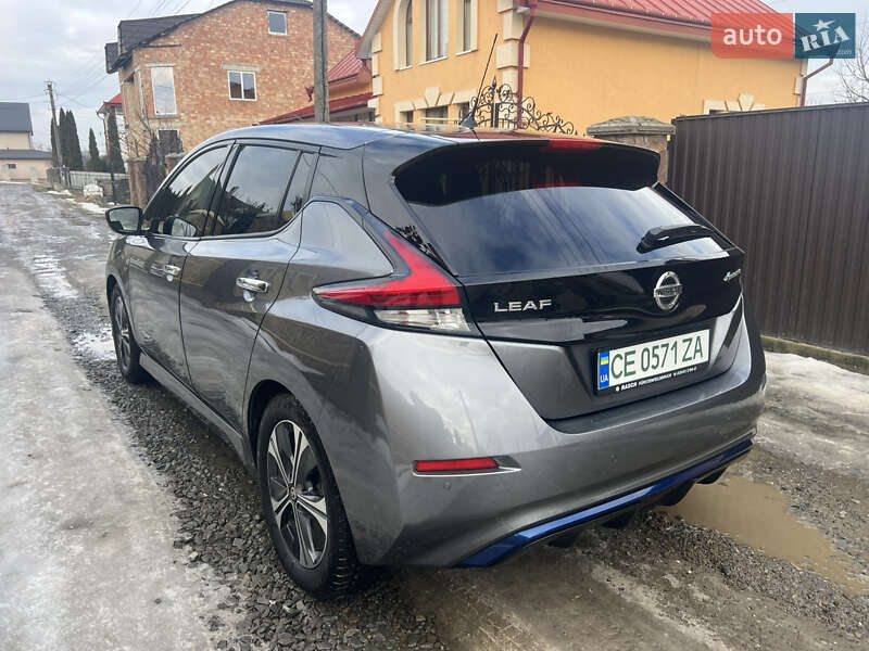 Хетчбек Nissan Leaf 2018 в Чернівцях