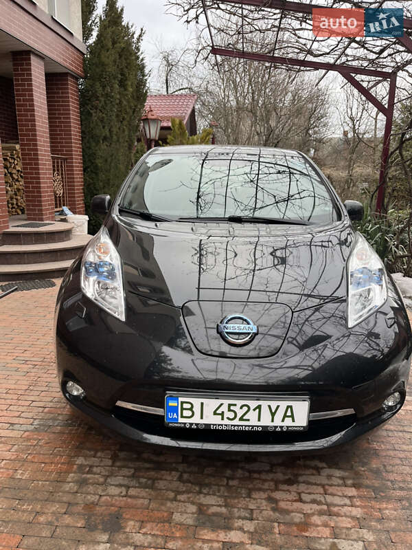 Хетчбек Nissan Leaf 2016 в Полтаві