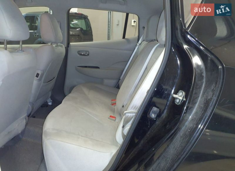 Хэтчбек Nissan Leaf 2012 в Львове