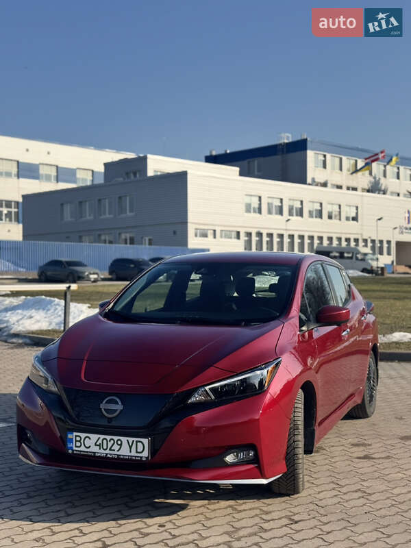 Хетчбек Nissan Leaf 2024 в Шептицькому