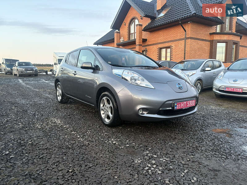 Хетчбек Nissan Leaf 2016 в Луцьку