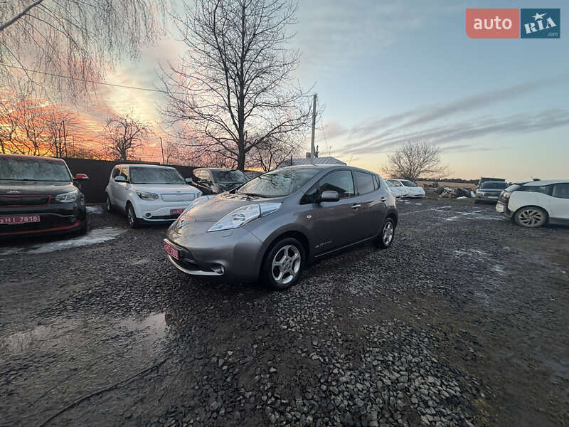 Хетчбек Nissan Leaf 2016 в Луцьку