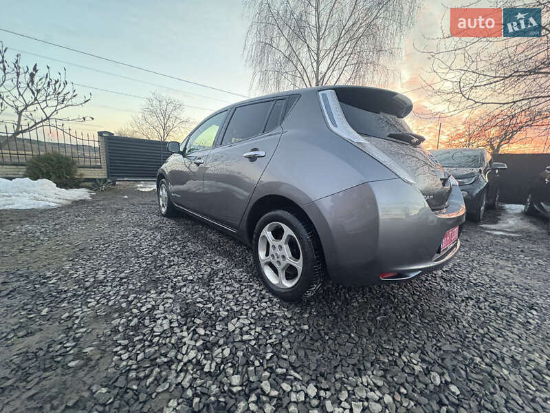 Хетчбек Nissan Leaf 2016 в Луцьку