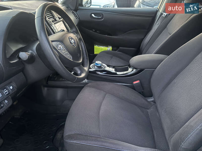 Хетчбек Nissan Leaf 2016 в Луцьку