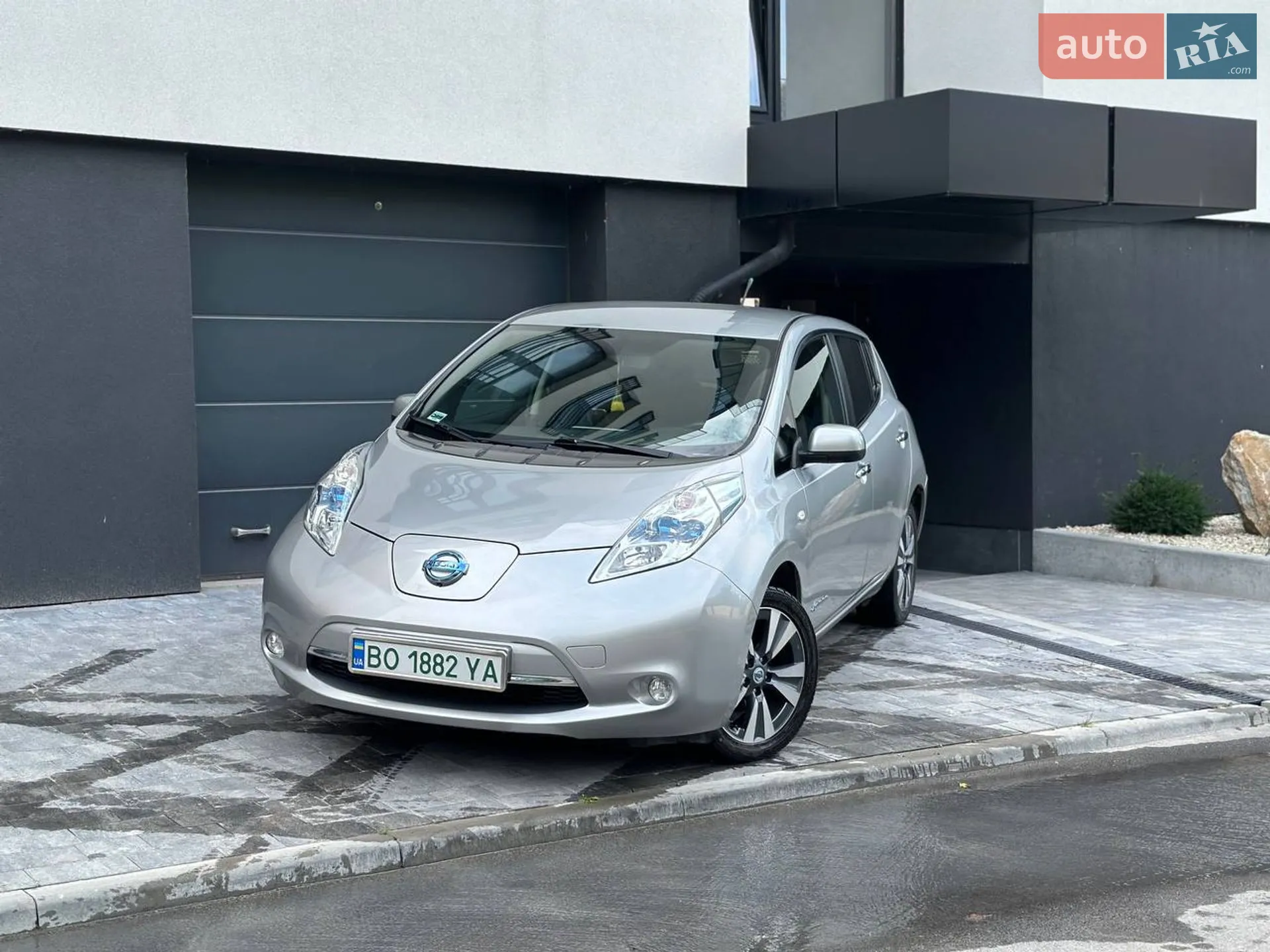 2015 Nissan Leaf - мініатюра 2