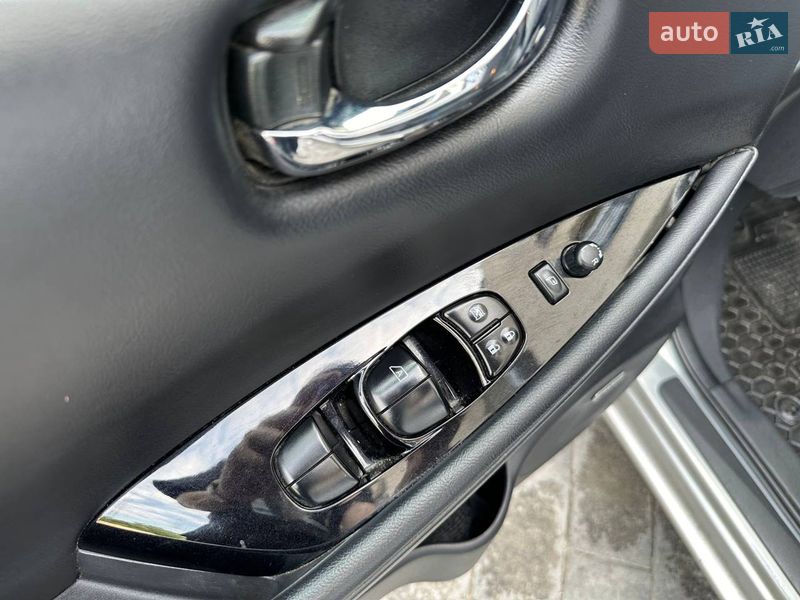 Хэтчбек Nissan Leaf 2015 в Тернополе фото 24 Хэтчбек Nissan Leaf 2015 в Тернополе