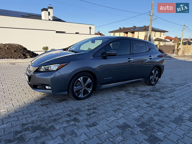 Хэтчбек Nissan Leaf 2018 в Ровно