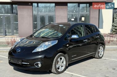Хэтчбек Nissan Leaf 2014 в Городке
