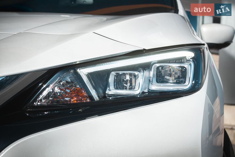 Хетчбек Nissan Leaf 2020 в Києві