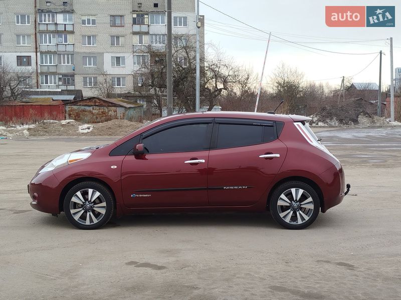 Хетчбек Nissan Leaf 2016 в Житомирі