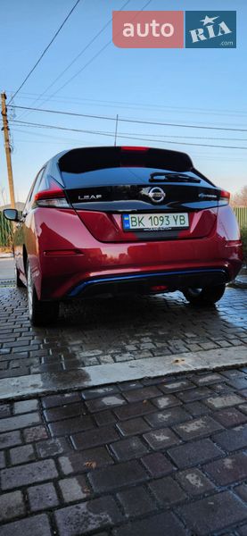 Хэтчбек Nissan Leaf 2018 в Ровно