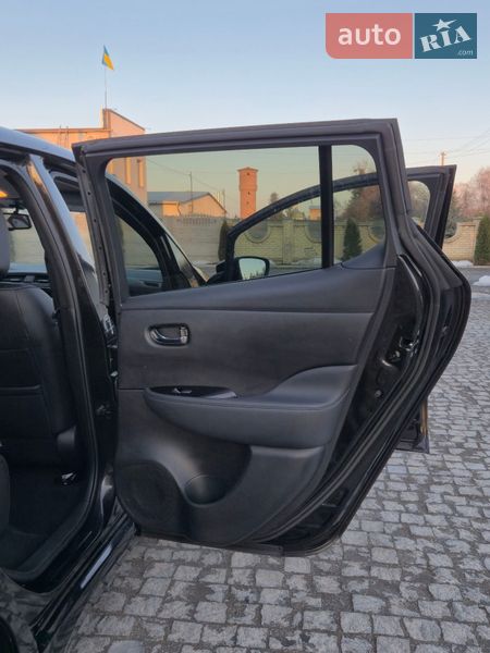 Хетчбек Nissan Leaf 2018 в Золочеві