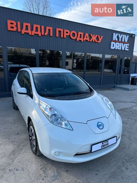 Хэтчбек Nissan Leaf 2016 в Киеве