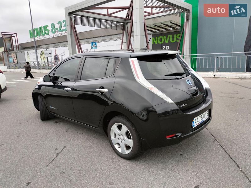 Хэтчбек Nissan Leaf 2016 в Киеве