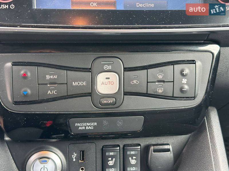 Хетчбек Nissan Leaf 2018 в Львові