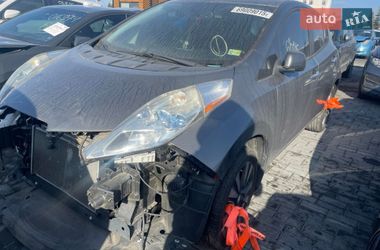 Хэтчбек Nissan Leaf 2014 в Львове