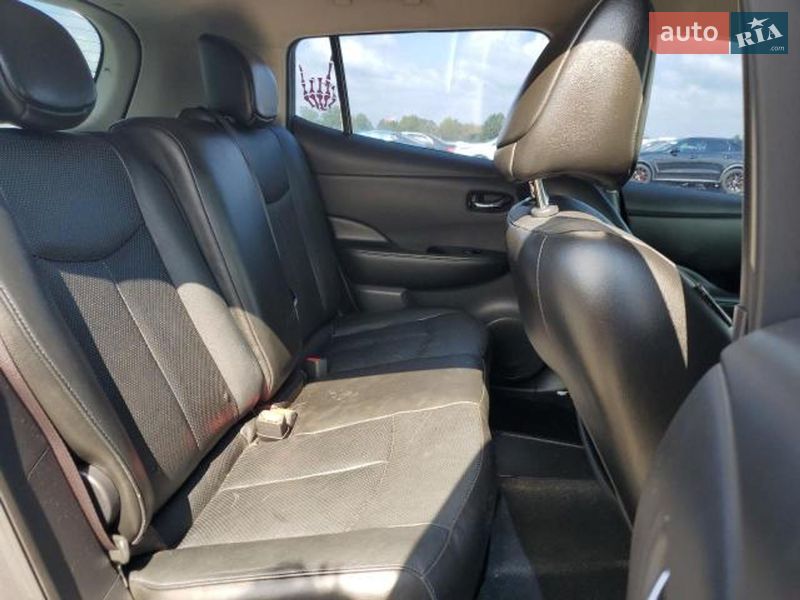 Хэтчбек Nissan Leaf 2014 в Львове