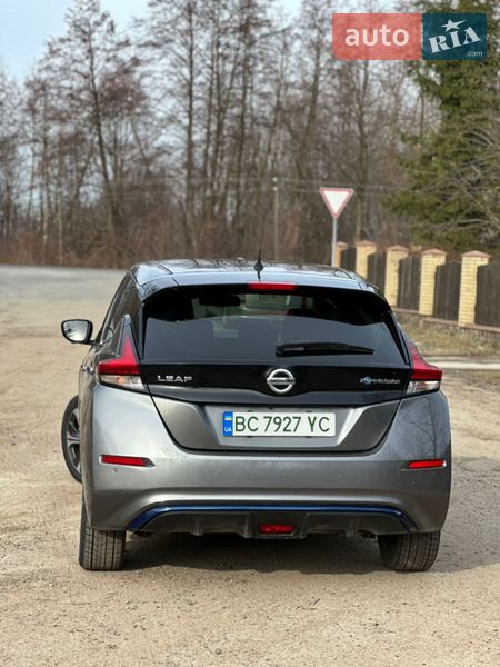 Хетчбек Nissan Leaf 2018 в Львові