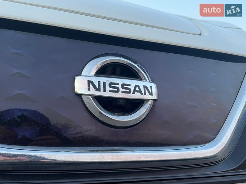 Хэтчбек Nissan Leaf 2018 в Киеве
