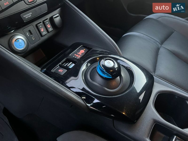 Хэтчбек Nissan Leaf 2018 в Киеве