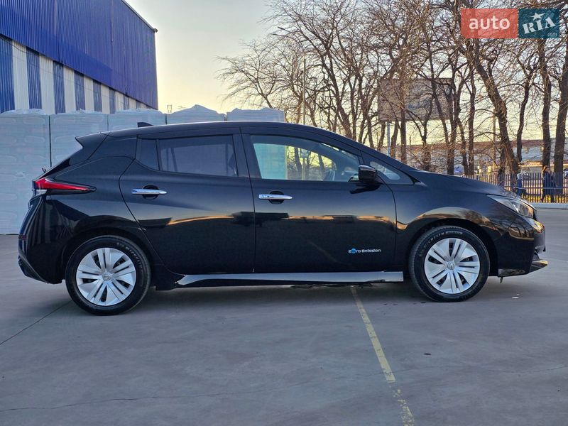 Хэтчбек Nissan Leaf 2020 в Одессе