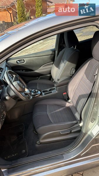 Хэтчбек Nissan Leaf 2019 в Хмельницком