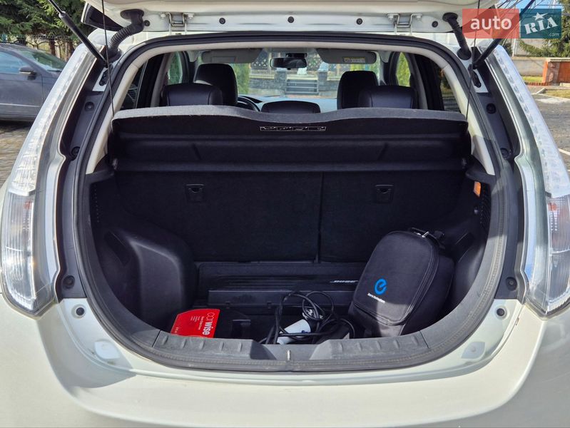 Хэтчбек Nissan Leaf 2016 в Золочеве