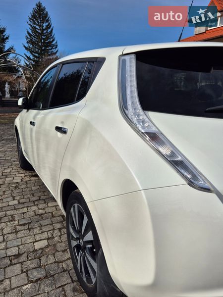 Хэтчбек Nissan Leaf 2016 в Золочеве