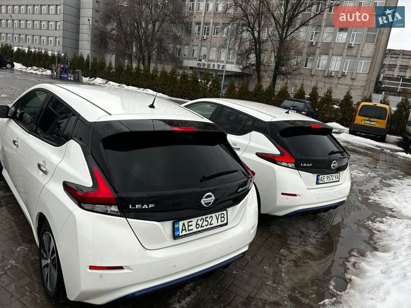 Хэтчбек Nissan Leaf 2018 в Днепре