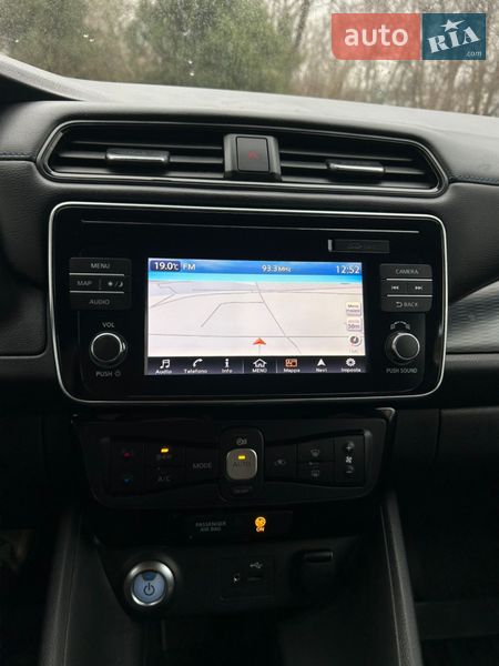 Хэтчбек Nissan Leaf 2018 в Днепре