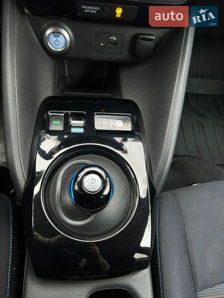 Хэтчбек Nissan Leaf 2018 в Днепре