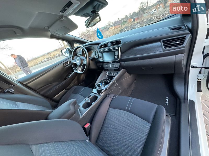 Хэтчбек Nissan Leaf 2018 в Владимире