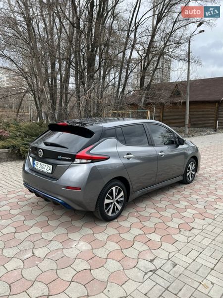 Хэтчбек Nissan Leaf 2020 в Днепре