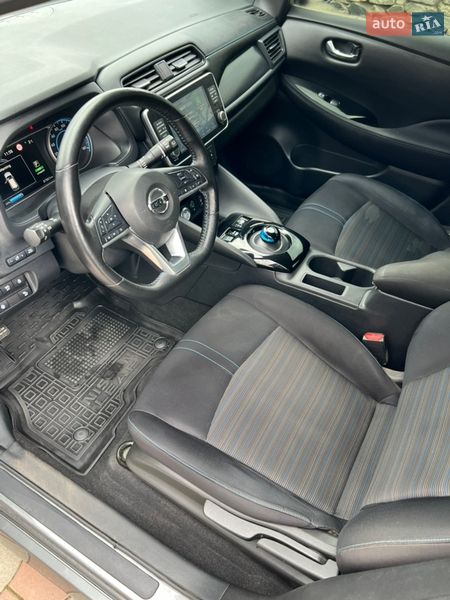 Хэтчбек Nissan Leaf 2020 в Днепре