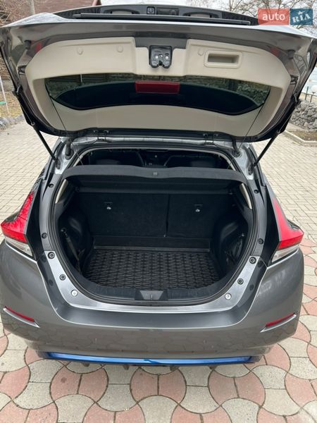 Хэтчбек Nissan Leaf 2020 в Днепре