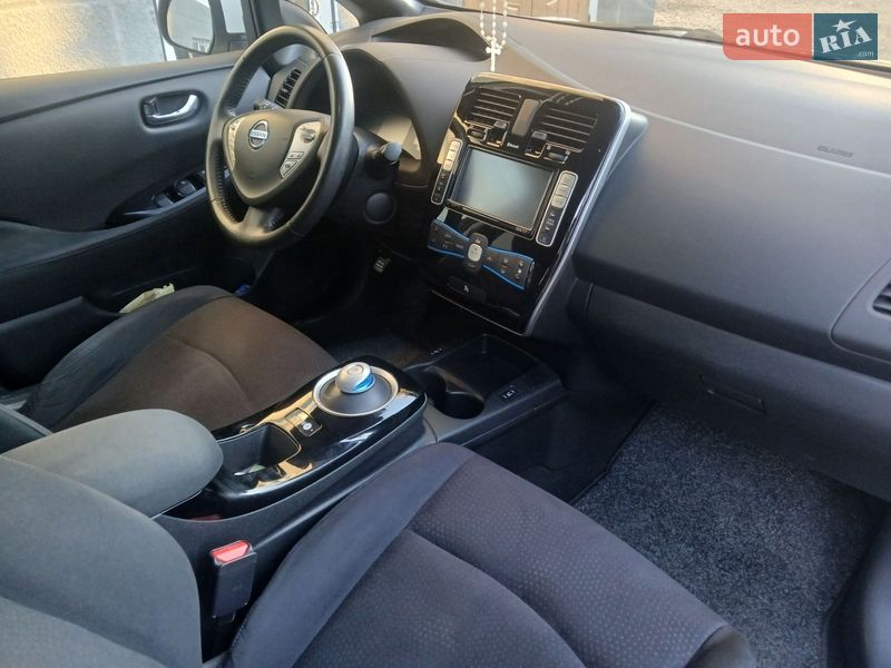 Хетчбек Nissan Leaf 2017 в Стрию