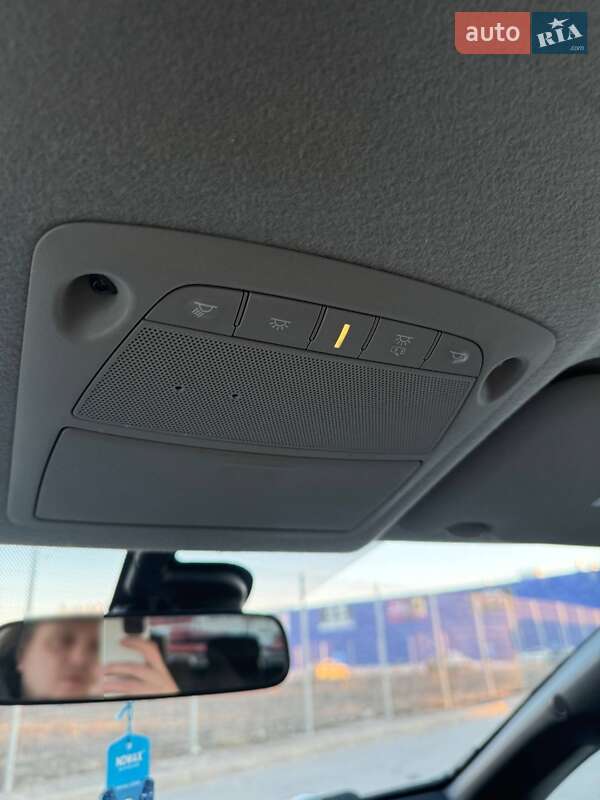 Хетчбек Nissan Leaf 2013 в Вінниці