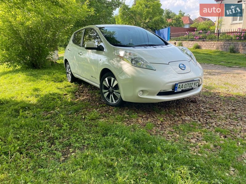 Хэтчбек Nissan Leaf 2016 в Тернополе