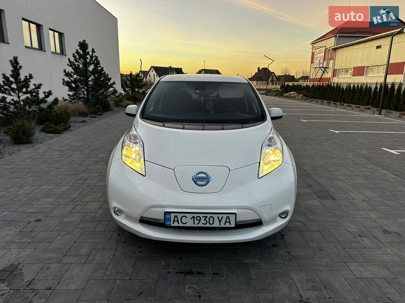 Хетчбек Nissan Leaf 2016 в Луцьку