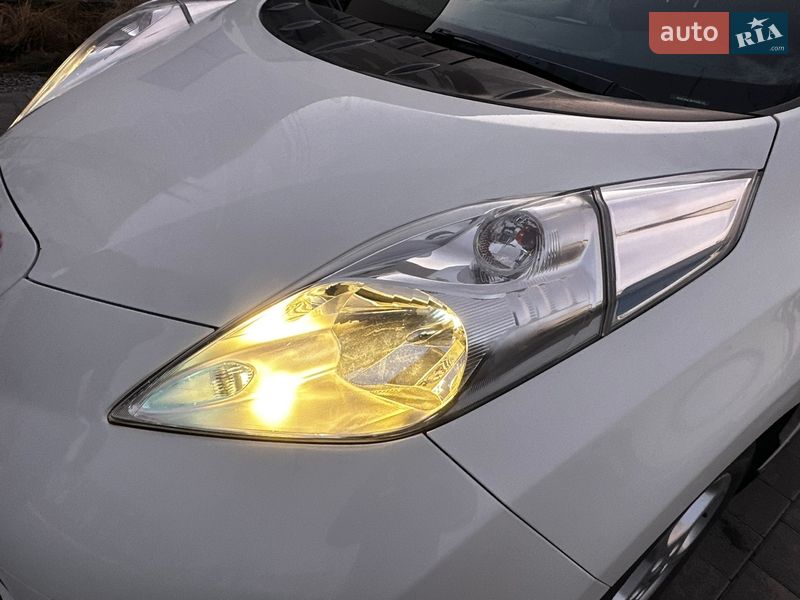 Хетчбек Nissan Leaf 2016 в Луцьку