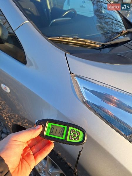 Хэтчбек Nissan Leaf 2017 в Городке