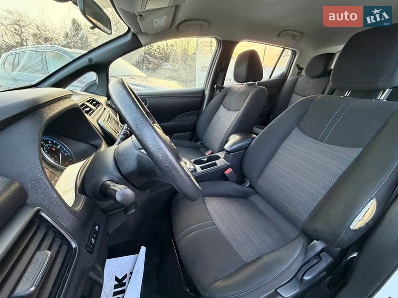 Хетчбек Nissan Leaf 2018 в Луцьку