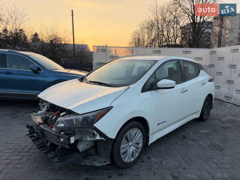 Хетчбек Nissan Leaf 2018 в Луцьку