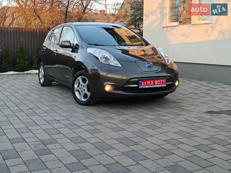 Хетчбек Nissan Leaf 2016 в Івано-Франківську